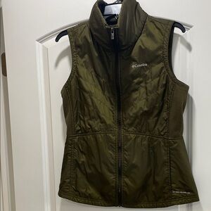 Columbia Omnishield Olive Green Insulated Vest